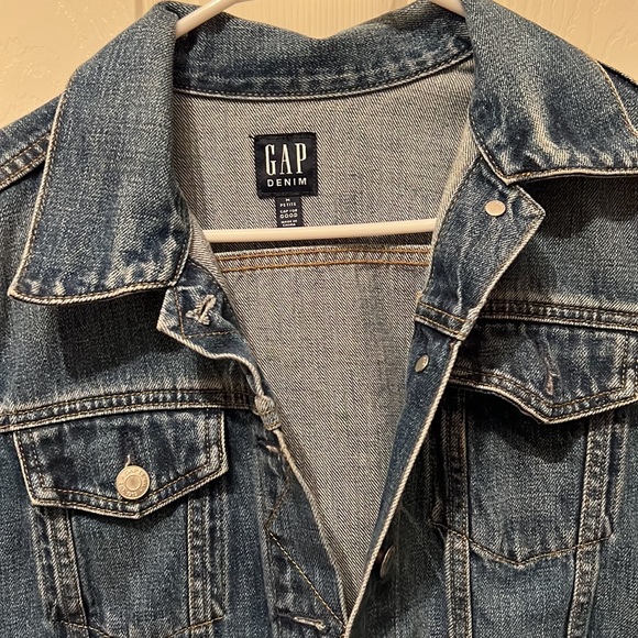 One of a Kind “Buddy the Elf” Denim Jacket - Picture 4 of 5